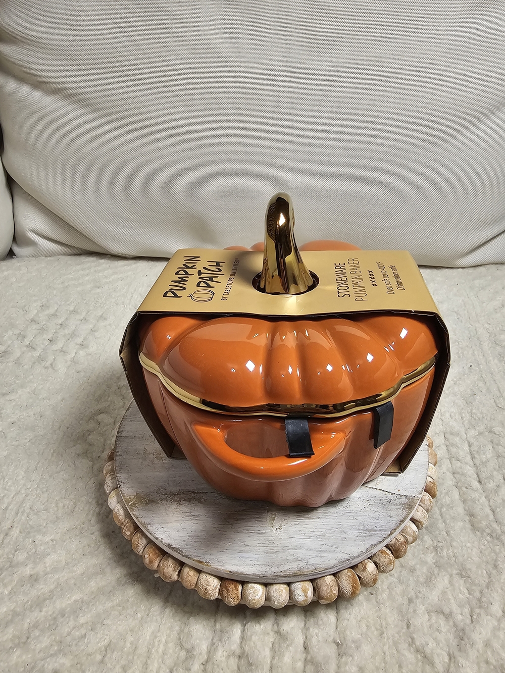 Pumpkin Patch Ceramic Pumpkin Bakeware Orange with Gold Stem 28.4 Oz Fall